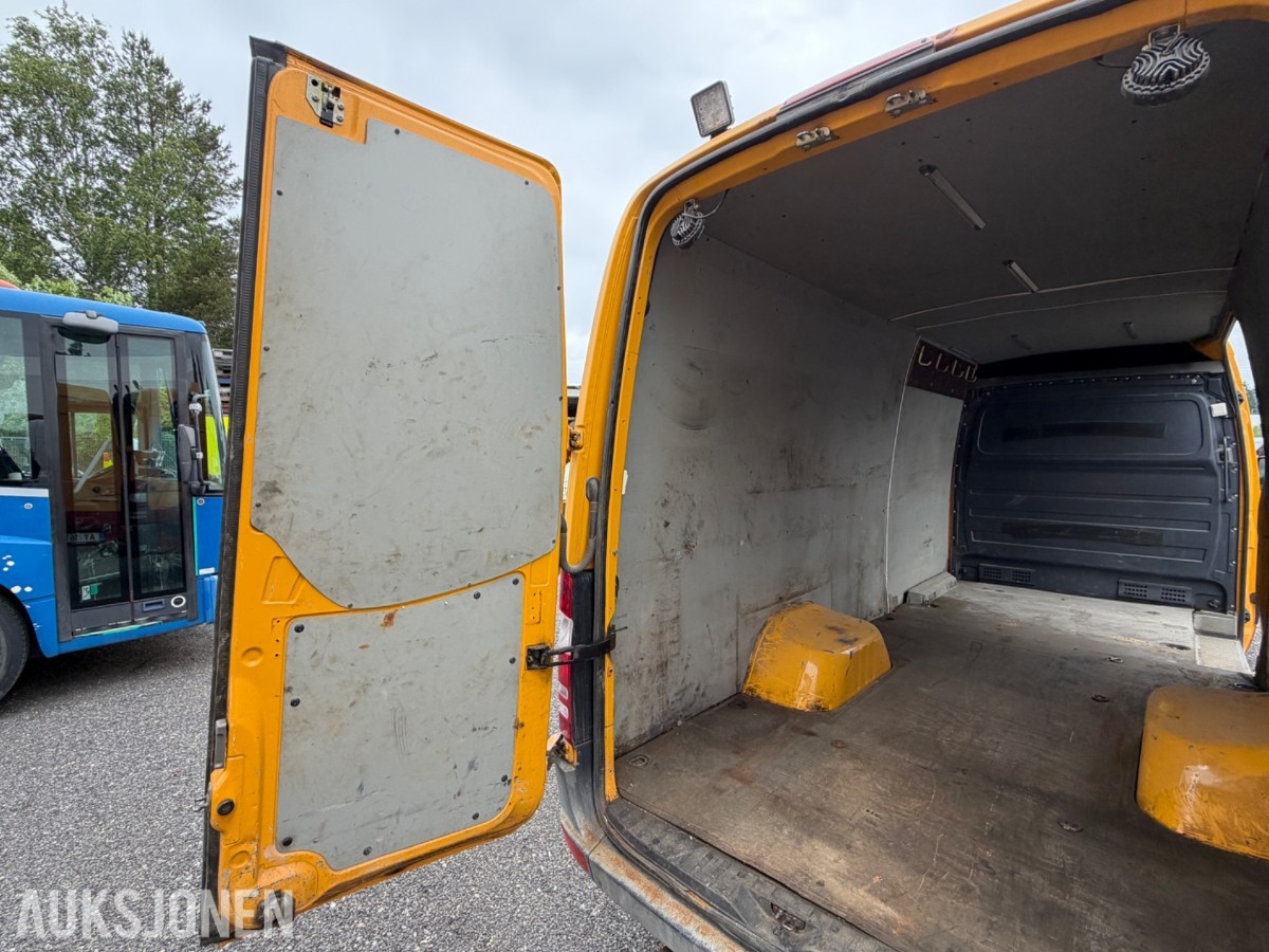 2011 Mercedes-Benz Sprinter, N2 Lastebil, manuell 