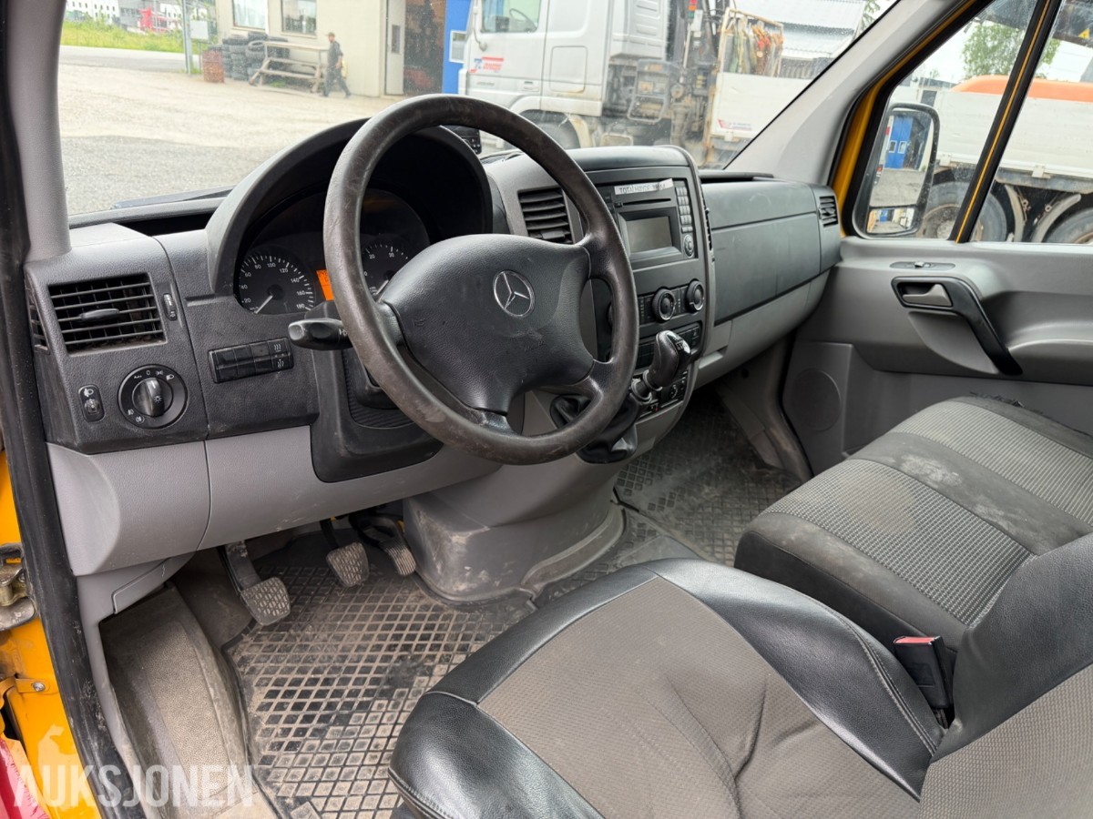 2011 Mercedes-Benz Sprinter, N2 Lastebil, manuell 