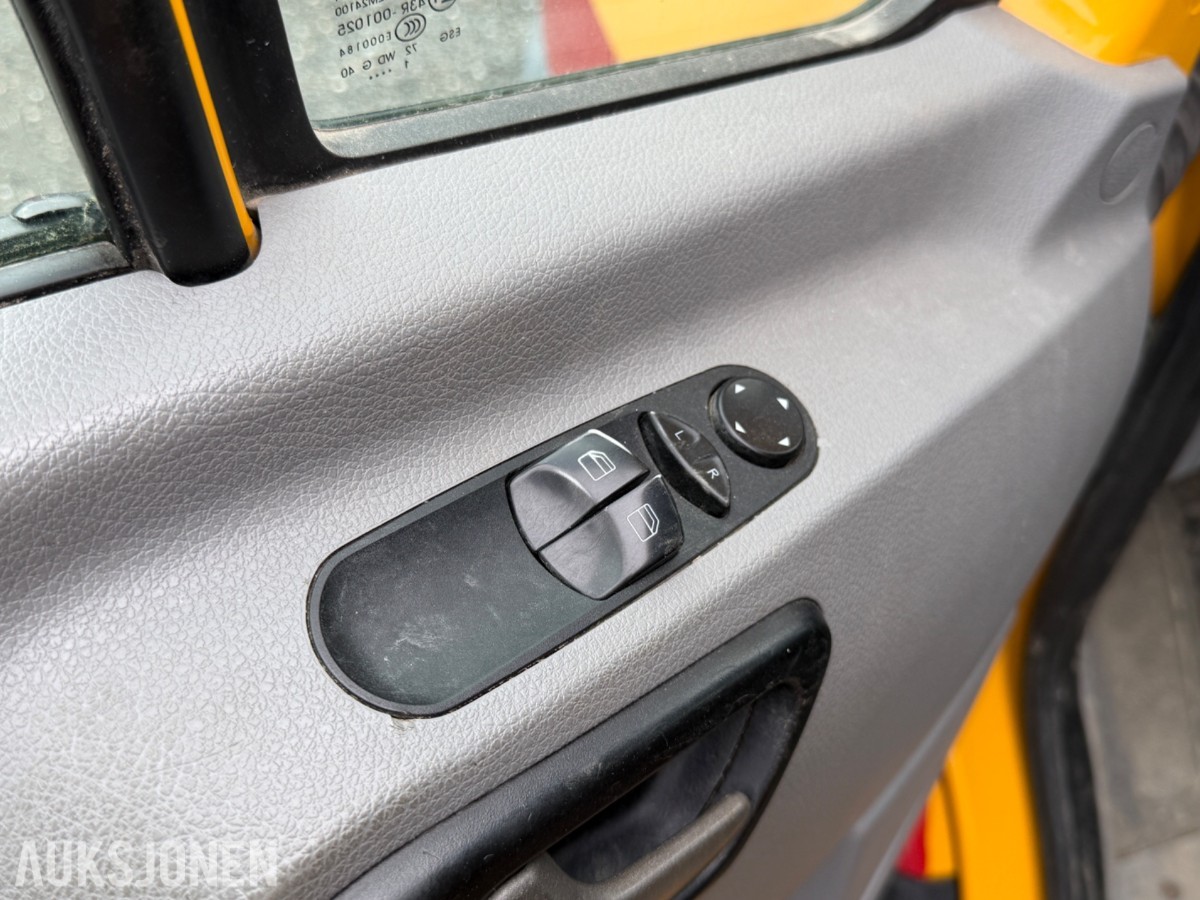 2011 Mercedes-Benz Sprinter, N2 Lastebil, manuell 