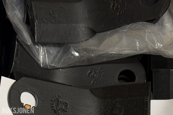 Ca 200 STK INAKTIV Y-KNIV TIL KRATTKNUSER TORA 12HK GRANIT