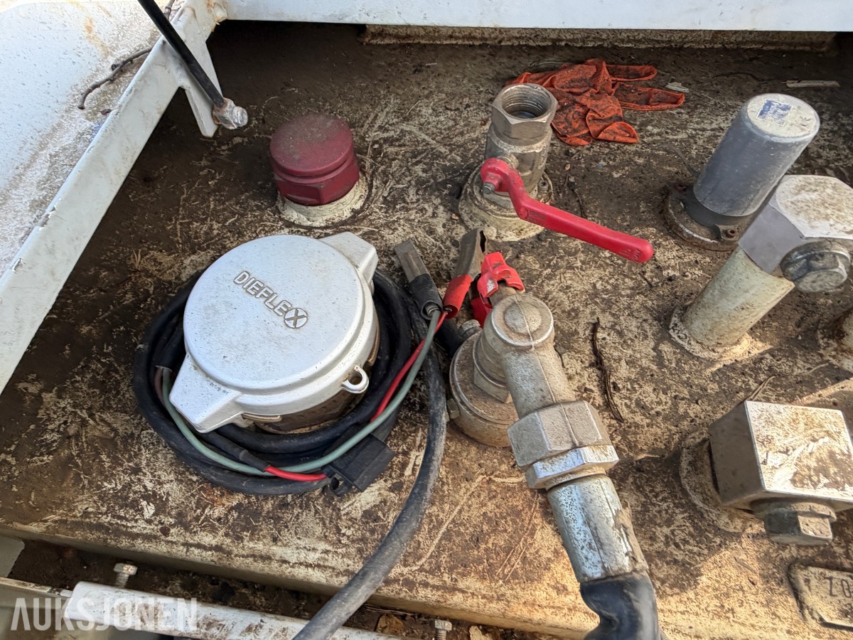 2018 SK TANKEN 1000L Dieseltank