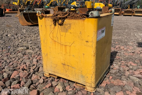 Fuel Proof Cube 900L Dieseltank – Låsbar Tank for Anlegg og Industri