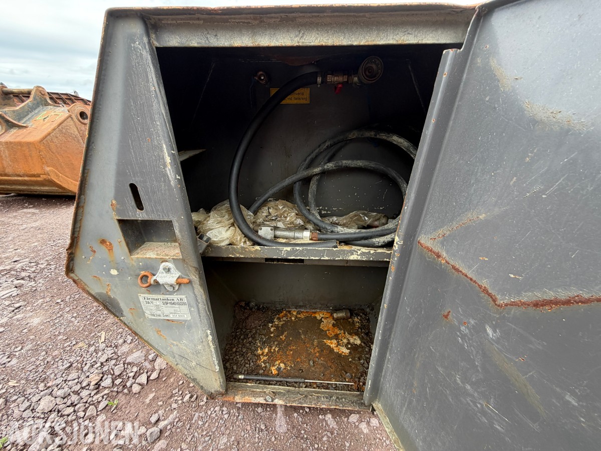 Färmartanken 1500 liter ADR-godkjent dieseltank