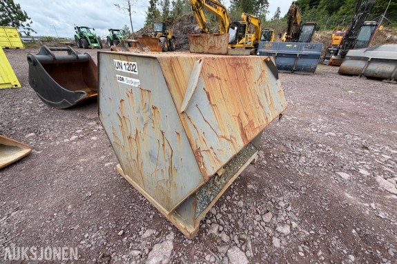 Färmartanken 1500 liter ADR-godkjent dieseltank