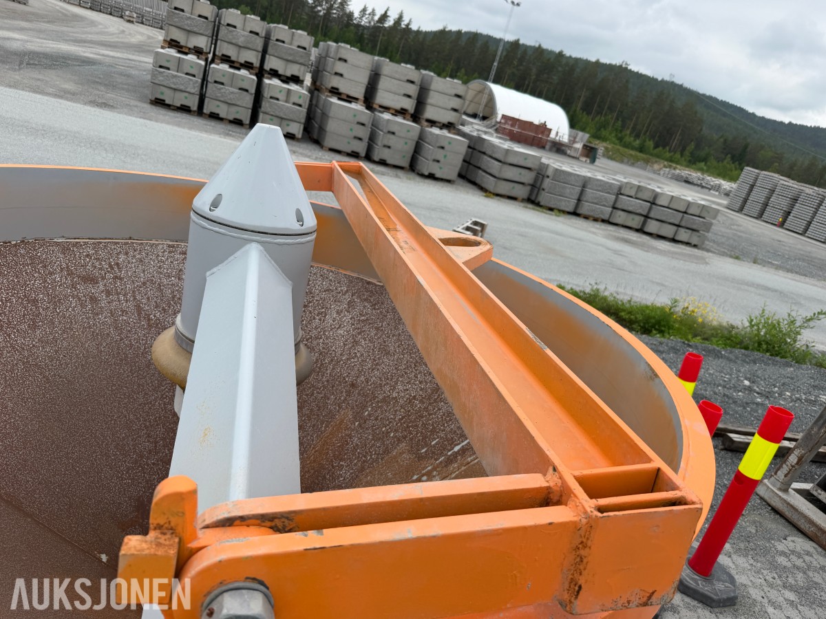 2019 Elematic Betongtobb - Godt vedlikeholdt / Gått innendørs