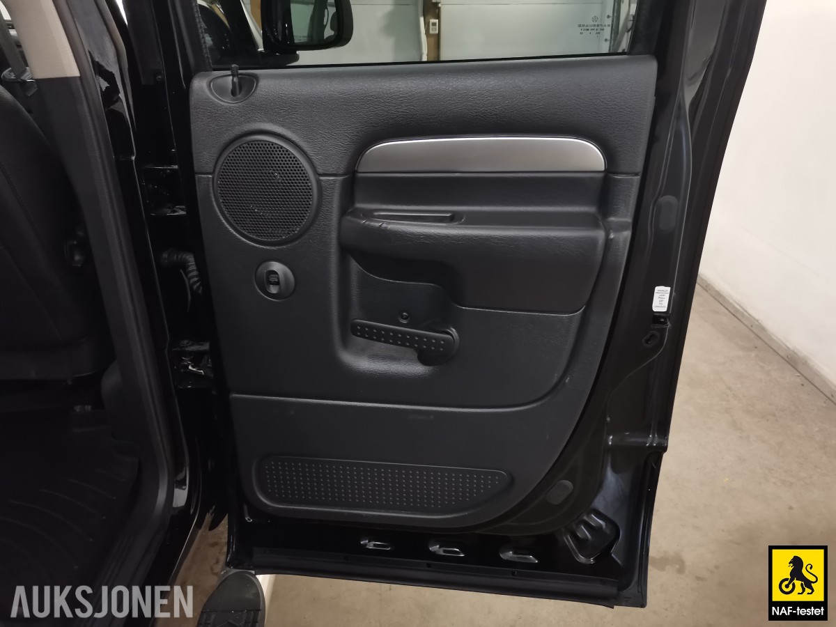 2004 Dodge RAM 5.9L 309HK CUMMINS 4WD HENGERFESTE KAMERA SKINN