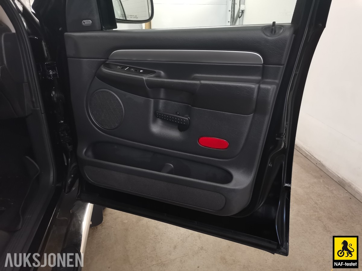 2004 Dodge RAM 5.9L 309HK CUMMINS 4WD HENGERFESTE KAMERA SKINN