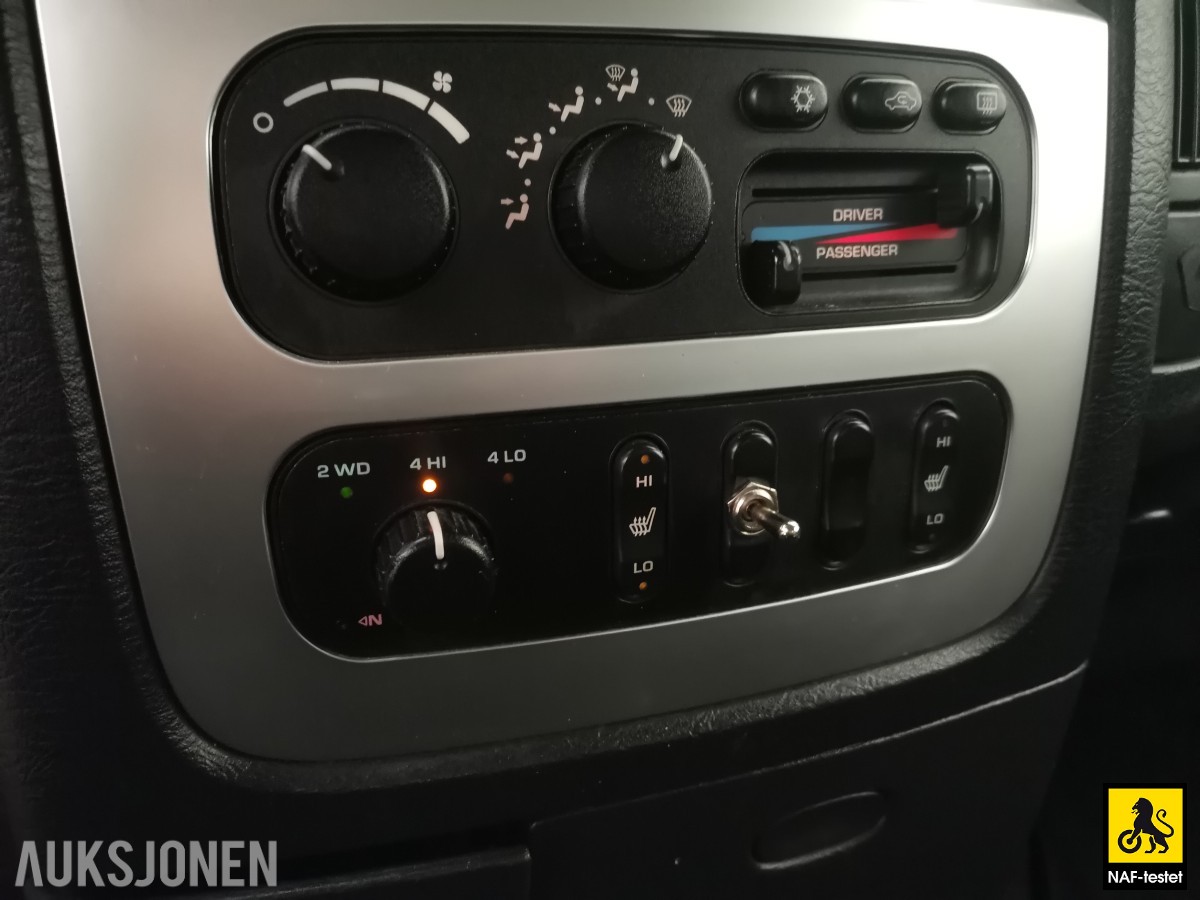 2004 Dodge RAM 5.9L 309HK CUMMINS 4WD HENGERFESTE KAMERA SKINN