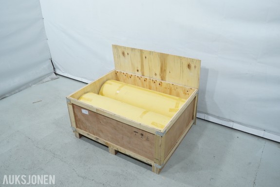 2 stk polykarbonat ruller i trekasse ca 200 kg