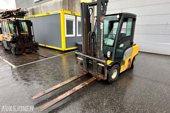 2015 Jungheinrich DFG 430 dieseltruck m/1600 mm gafler, gaffelposisjonering og sideskift, 3840 timer