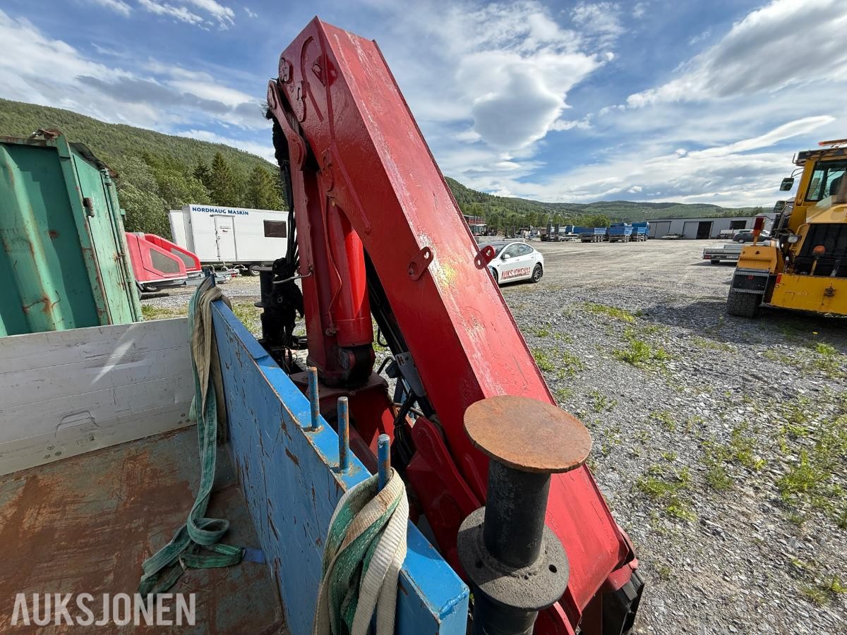 2004 GMM krokflak med HMF 1683 K4 Kran - Fjernstyring
