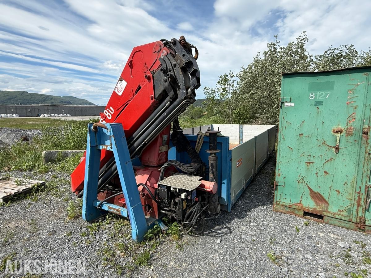 2004 GMM krokflak med HMF 1683 K4 Kran - Fjernstyring