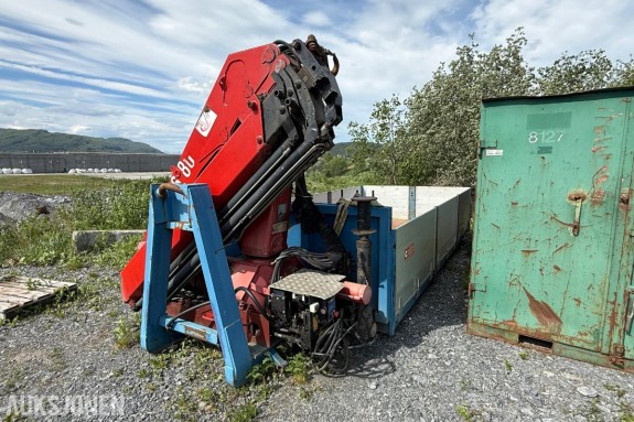 2004 GMM krokflak med HMF 1683 K4 Kran - Fjernstyring