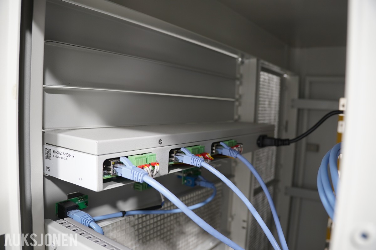 2023 Neware CE-6003n-200V300A-H Batteritestsystem AC 380V 3FAS