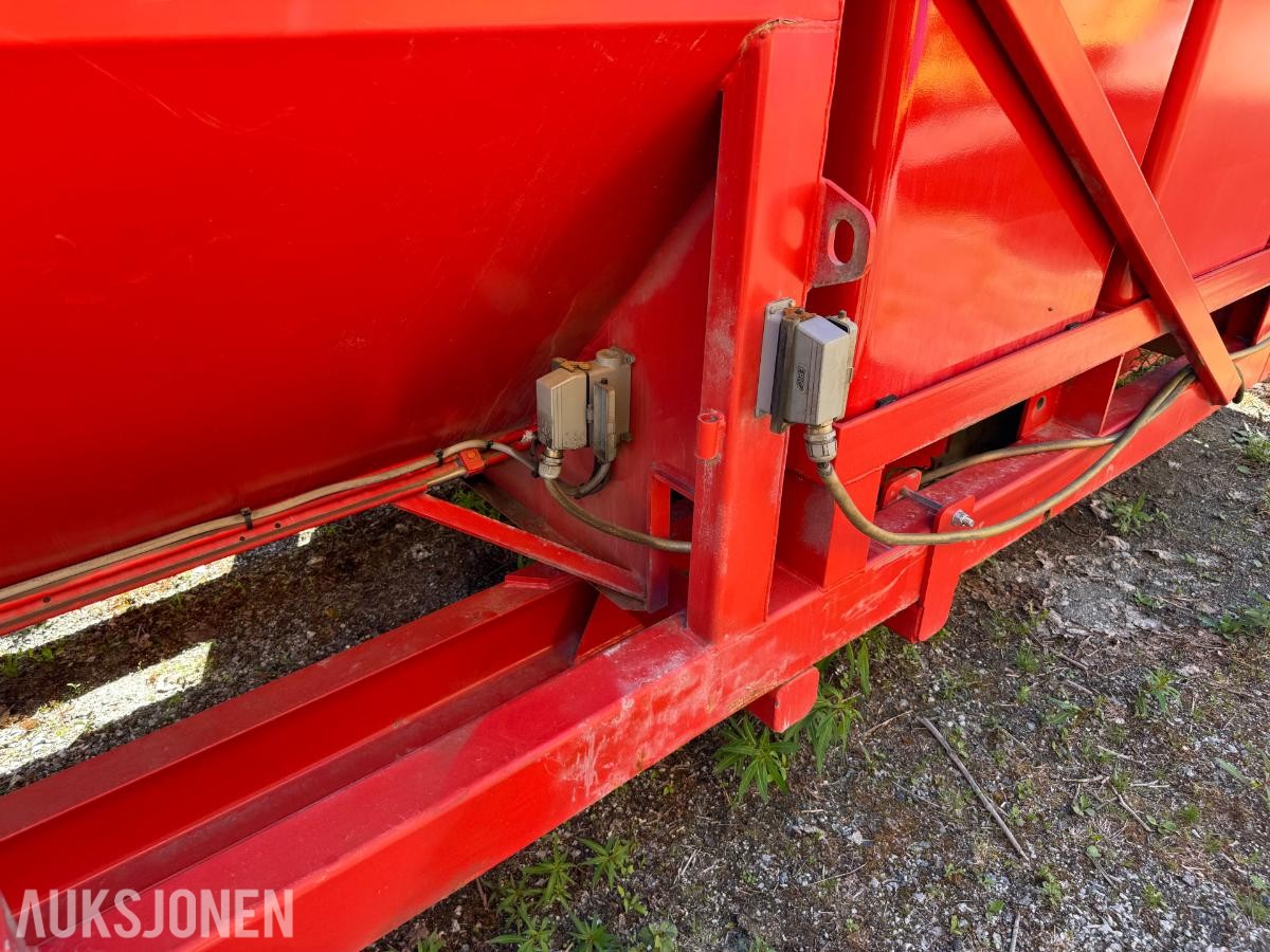 2018 Falköping CLC - 857 kombispreder på krokramme