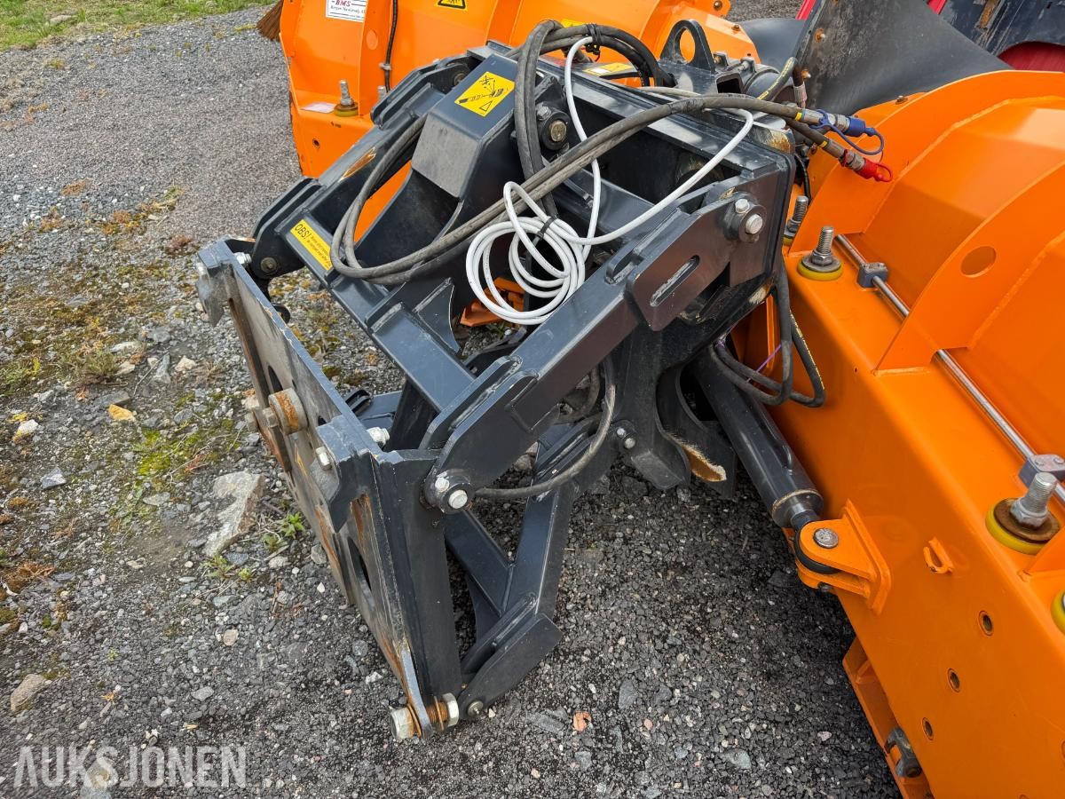 2025 Aebi Schmidt V 90 | V-plog m/ hydraulisk sving