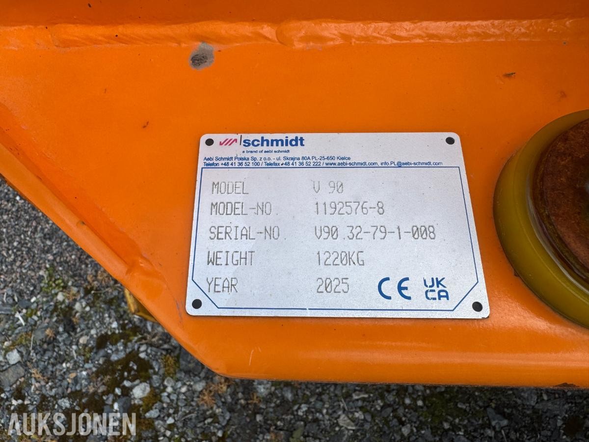 2025 Aebi Schmidt V 90 | V-plog m/ hydraulisk sving