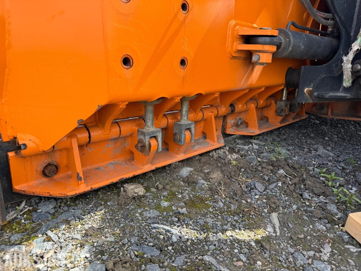 2025 Aebi Schmidt V90 - Hydraulisk V-plog
