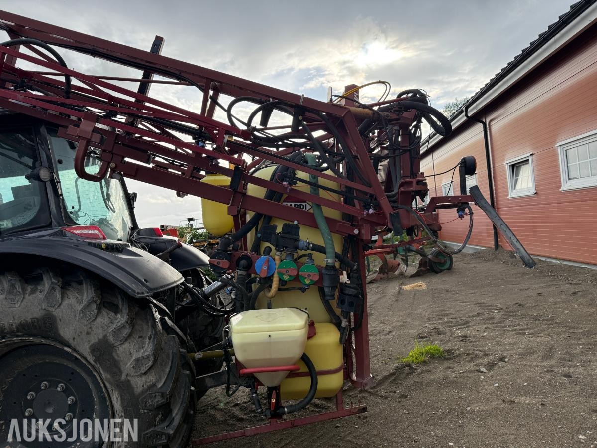 2003 Hardi Mega Åkersprøyte m/ekstra vinger 21m