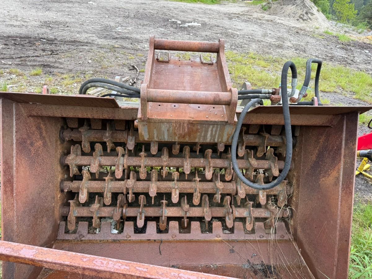 1999 MULTIMAST SORTERINGSSKUFFE S70 OG BM FESTE