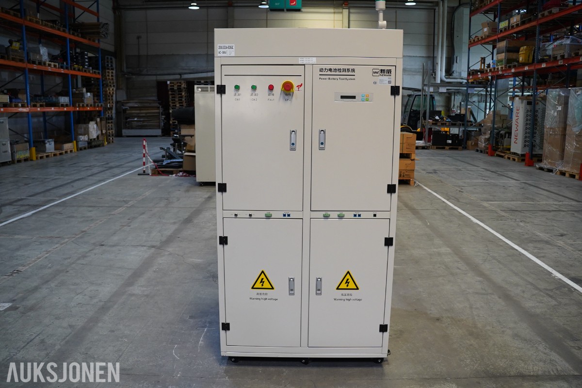 2022 NEWARE CE-7004-200V300A-R28GC batteritestsystem – 200 V / 300 A