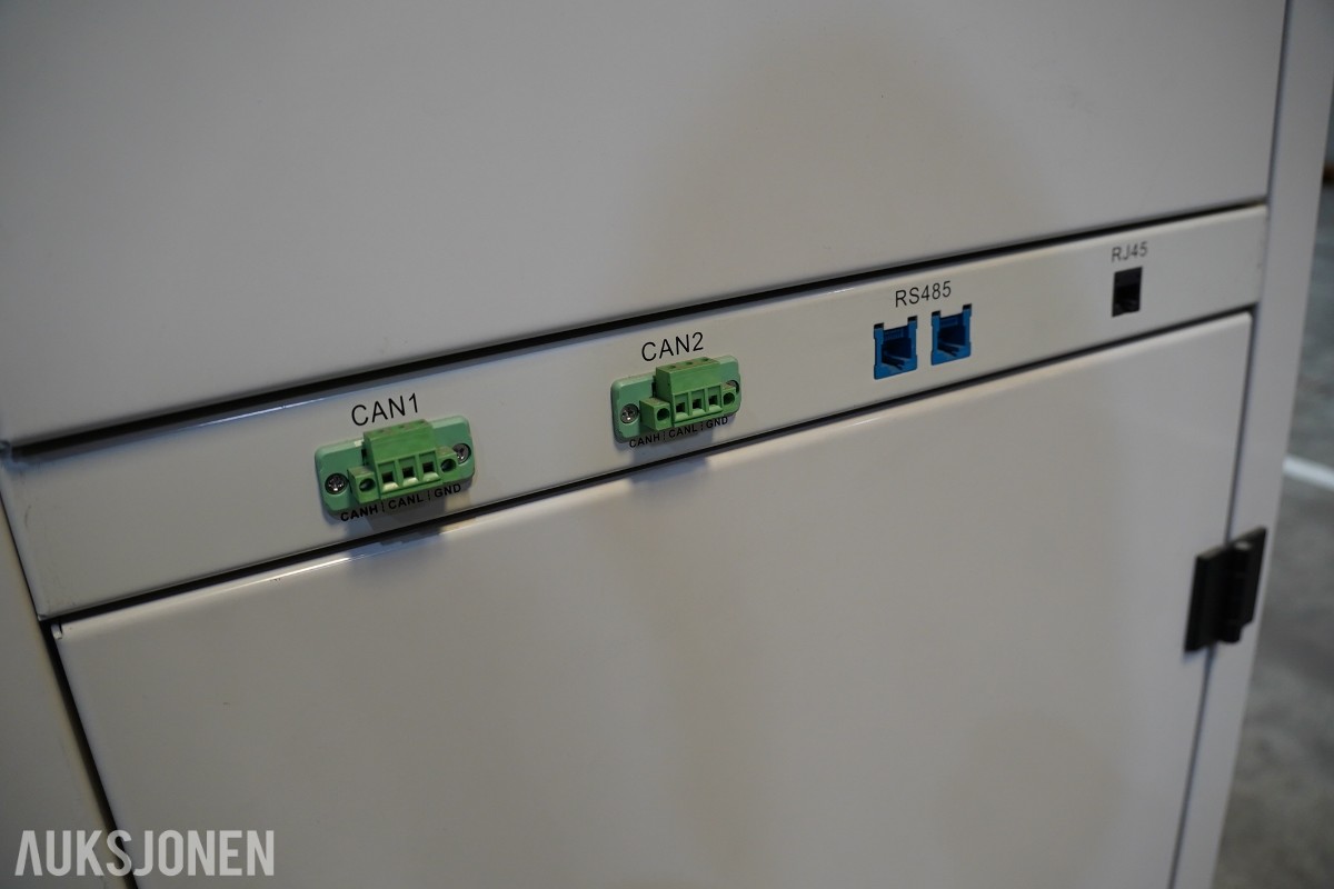 2022 NEWARE CE-7004-200V300A-R28GC batteritestsystem – 200 V / 300 A