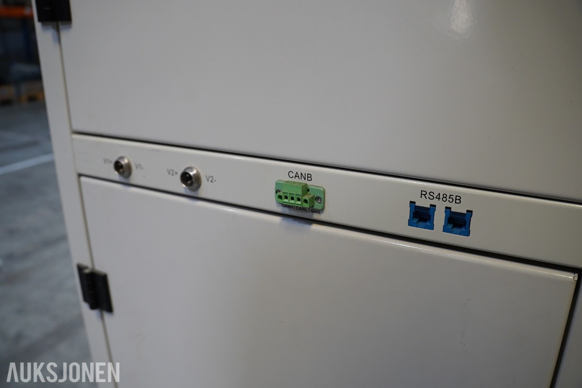 2022 NEWARE CE-7004-200V300A-R28GC batteritestsystem – 200 V / 300 A
