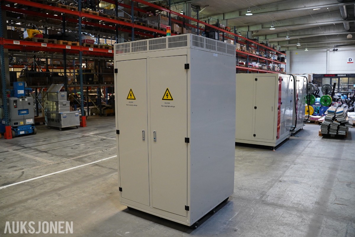 2022 NEWARE CE-7004-200V300A-R28GC batteritestsystem – 200 V / 300 A