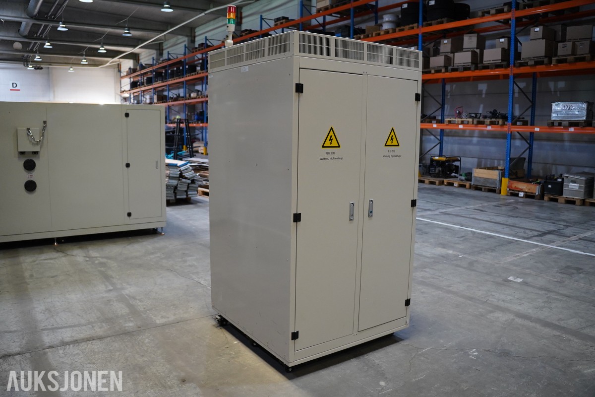 2022 NEWARE CE-7004-200V300A-R28GC batteritestsystem – 200 V / 300 A