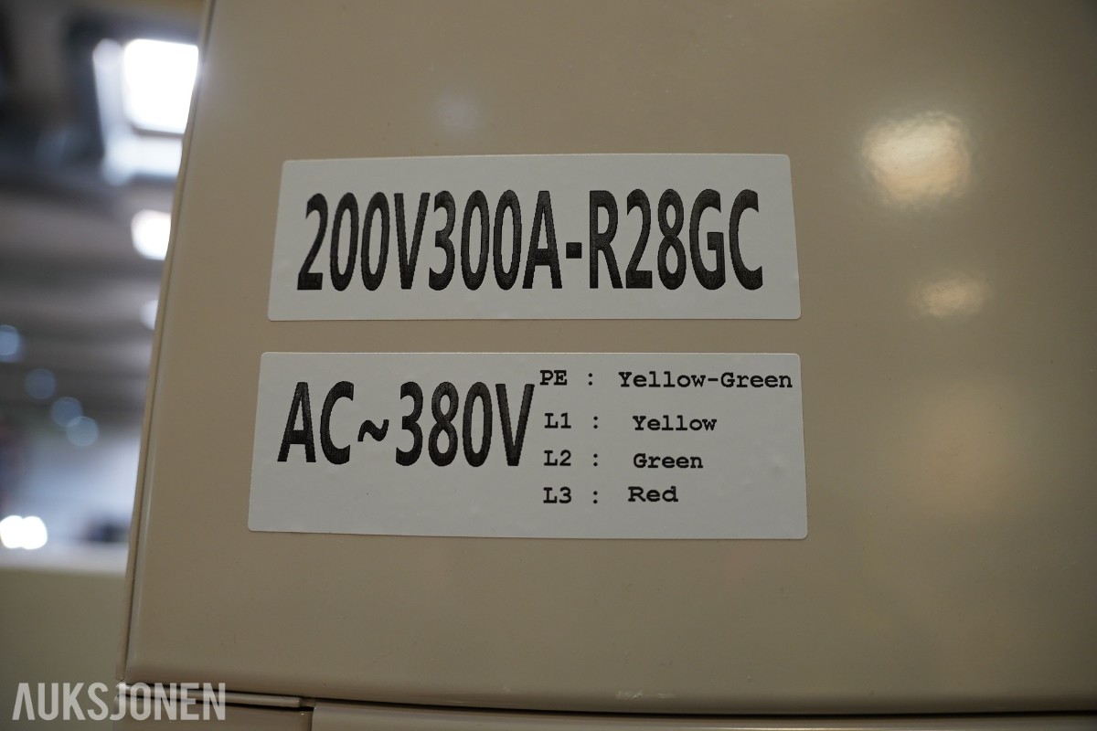 2022 NEWARE CE-7004-200V300A-R28GC batteritestsystem – 200 V / 300 A / 266 kW