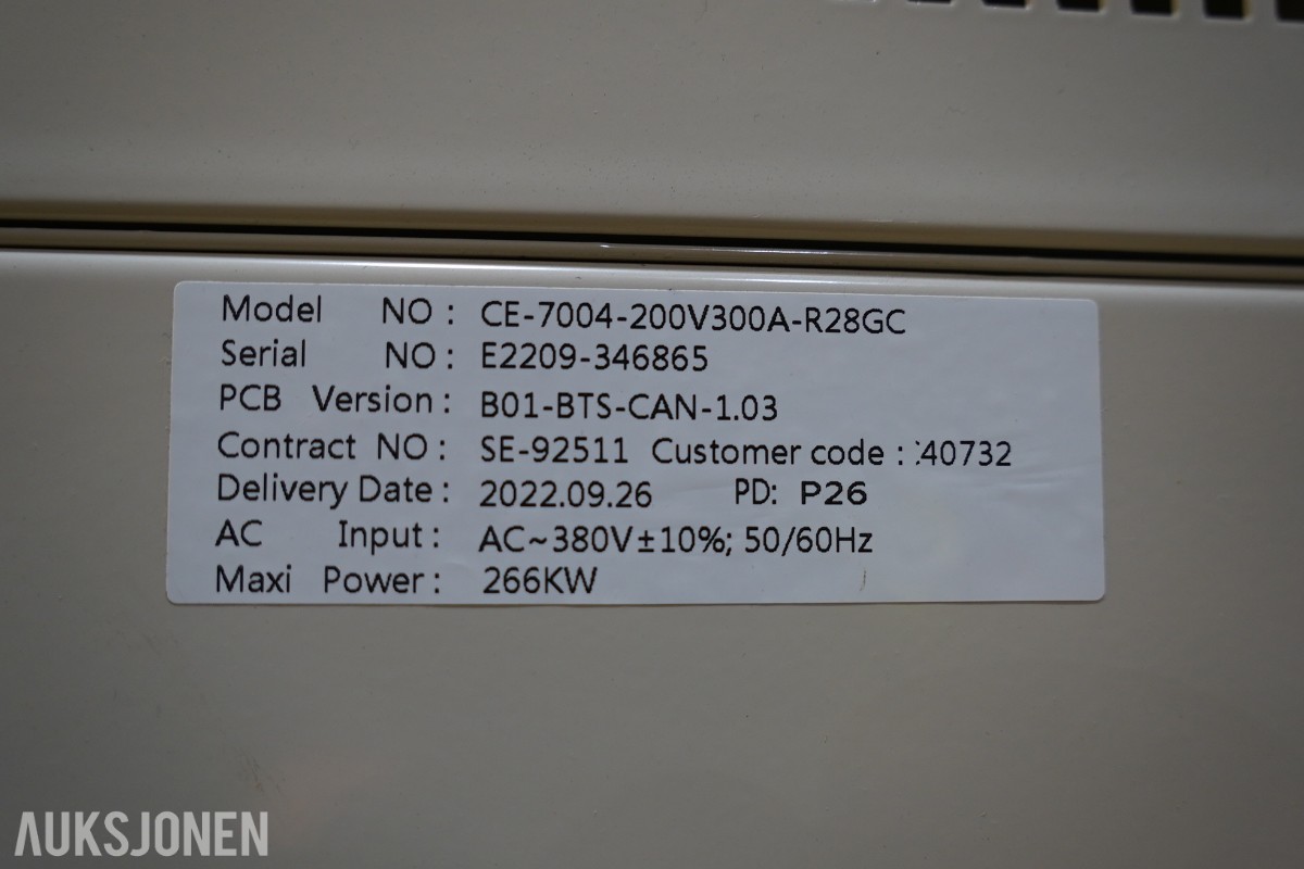 2022 NEWARE CE-7004-200V300A-R28GC batteritestsystem – 200 V / 300 A / 266 kW