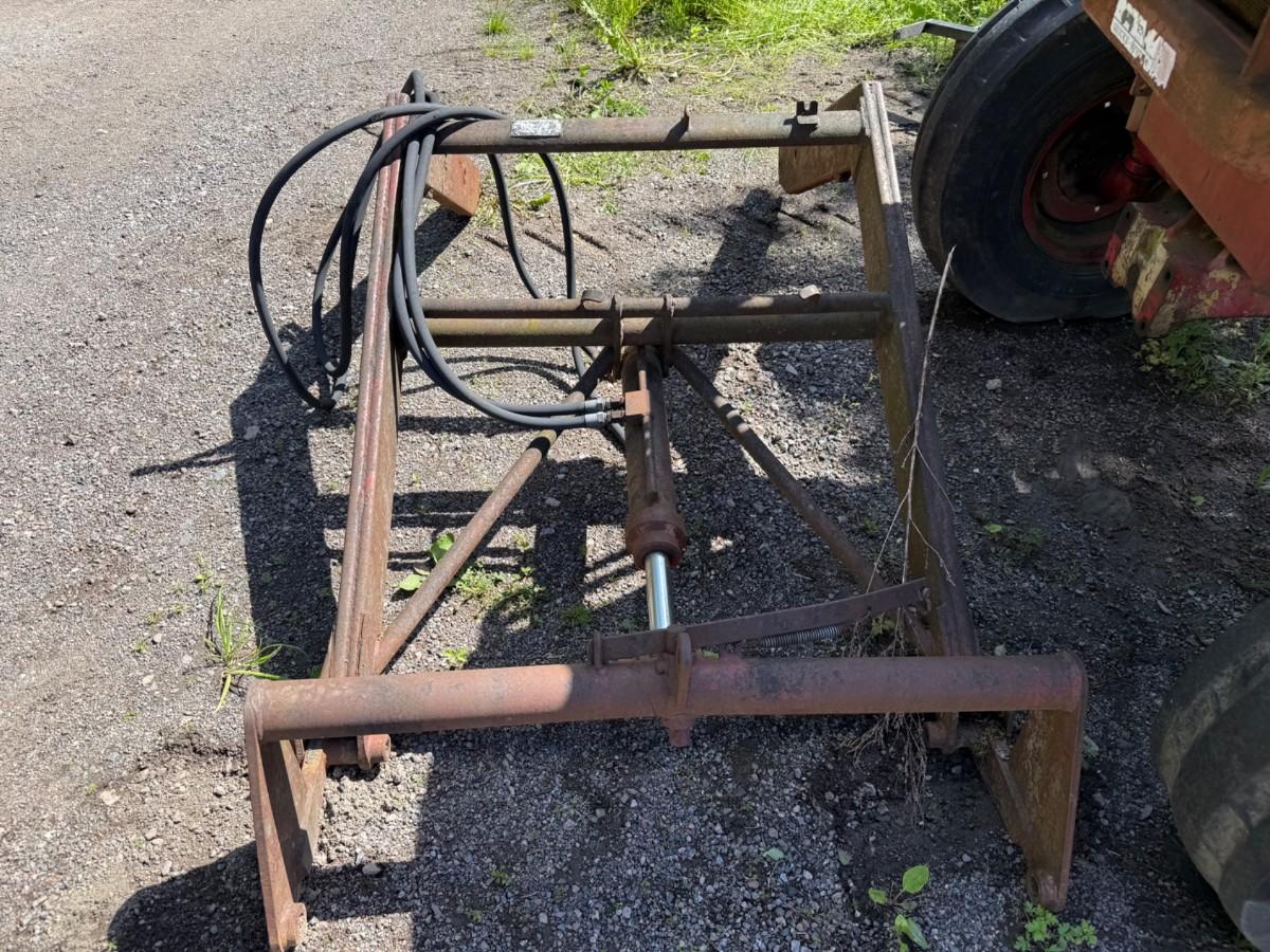 1974 Volvo BM650 traktor med frontlaster, lavt timeantall, repobjekt