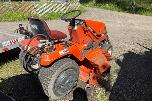 Kubota G1700 sitteklipper med frontkost og oppsamler
