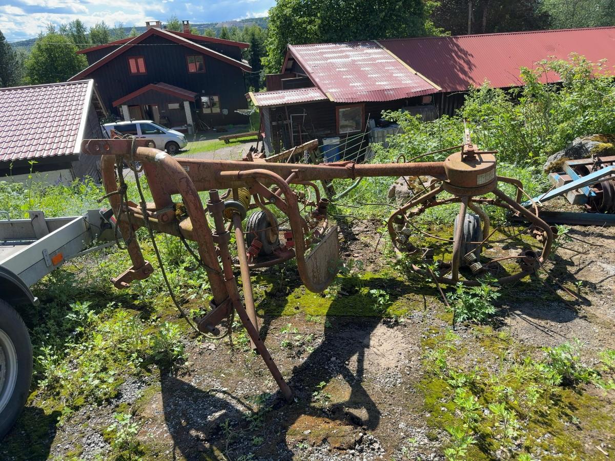FJ Sweegers kombirive, oppsamling og spreder