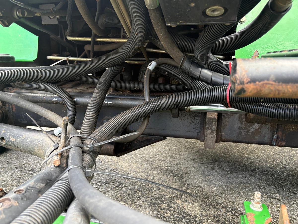 2002  John Deere Fairwayklipper – 5 aggregater – 2 000 timer 3235B 