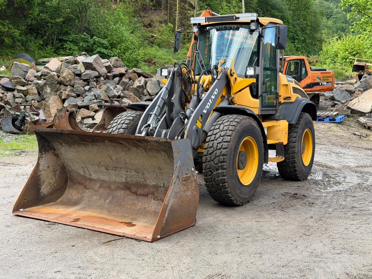 Volvo L50G Hjullaster - skuffe - 3. Funksjon - sentralsmøring - ekstra hjulsett 