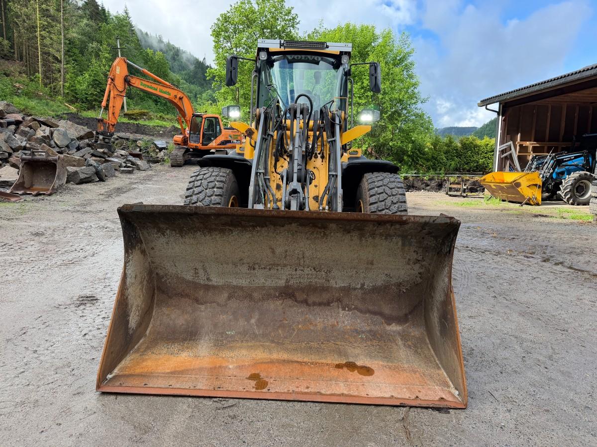 Volvo L50G Hjullaster - skuffe - 3. Funksjon - sentralsmøring - ekstra hjulsett 