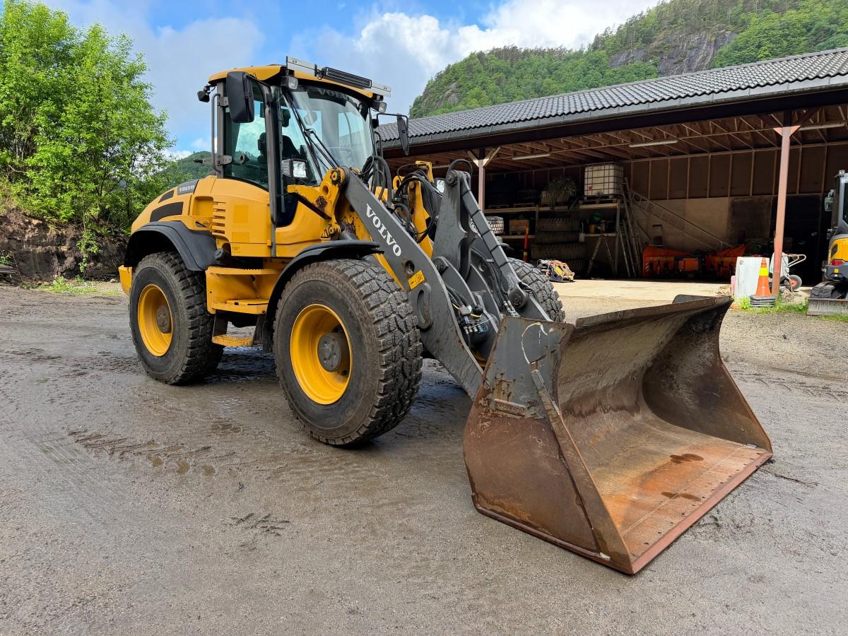 Volvo L50G Hjullaster - skuffe - 3. Funksjon - sentralsmøring - ekstra hjulsett 
