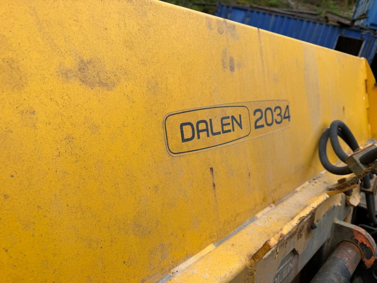 2012 DALEN 2034 STRØKASSE MED TRIMA FESTE