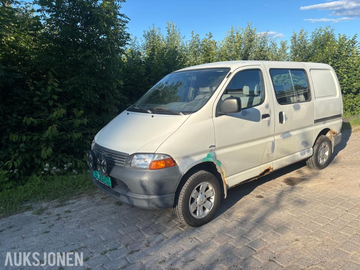 2006 Toyota HiAce 2.5 Diesel 102hk 4WD Innredning S+V dekk