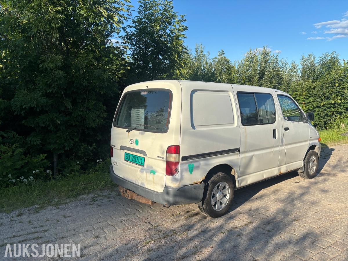 2006 Toyota HiAce 2.5 Diesel 102hk 4WD Innredning S+V dekk