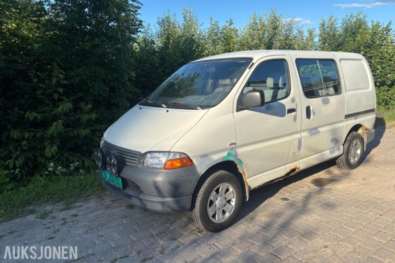 2006 Toyota HiAce 2.5 Diesel 102hk 4WD Innredning S+V dekk