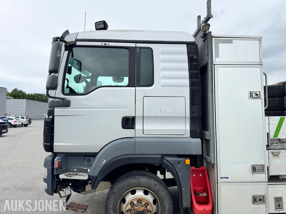 2014 MAN TGM 13.290 linjebil med kran og mannskapskurv