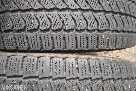 2 stk dekk - 2417 Continental 215/65 R16c Vanco Viking Contact 2