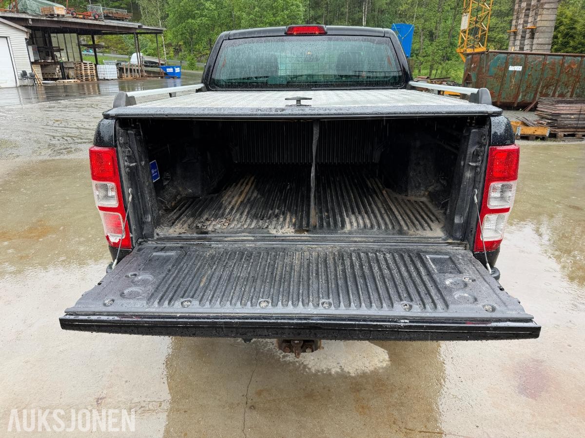 2018 FORD RANGER 4X4 AUTOMAT LIMITED HENGERFESTE NAVIGASJON SKINN CRUICE