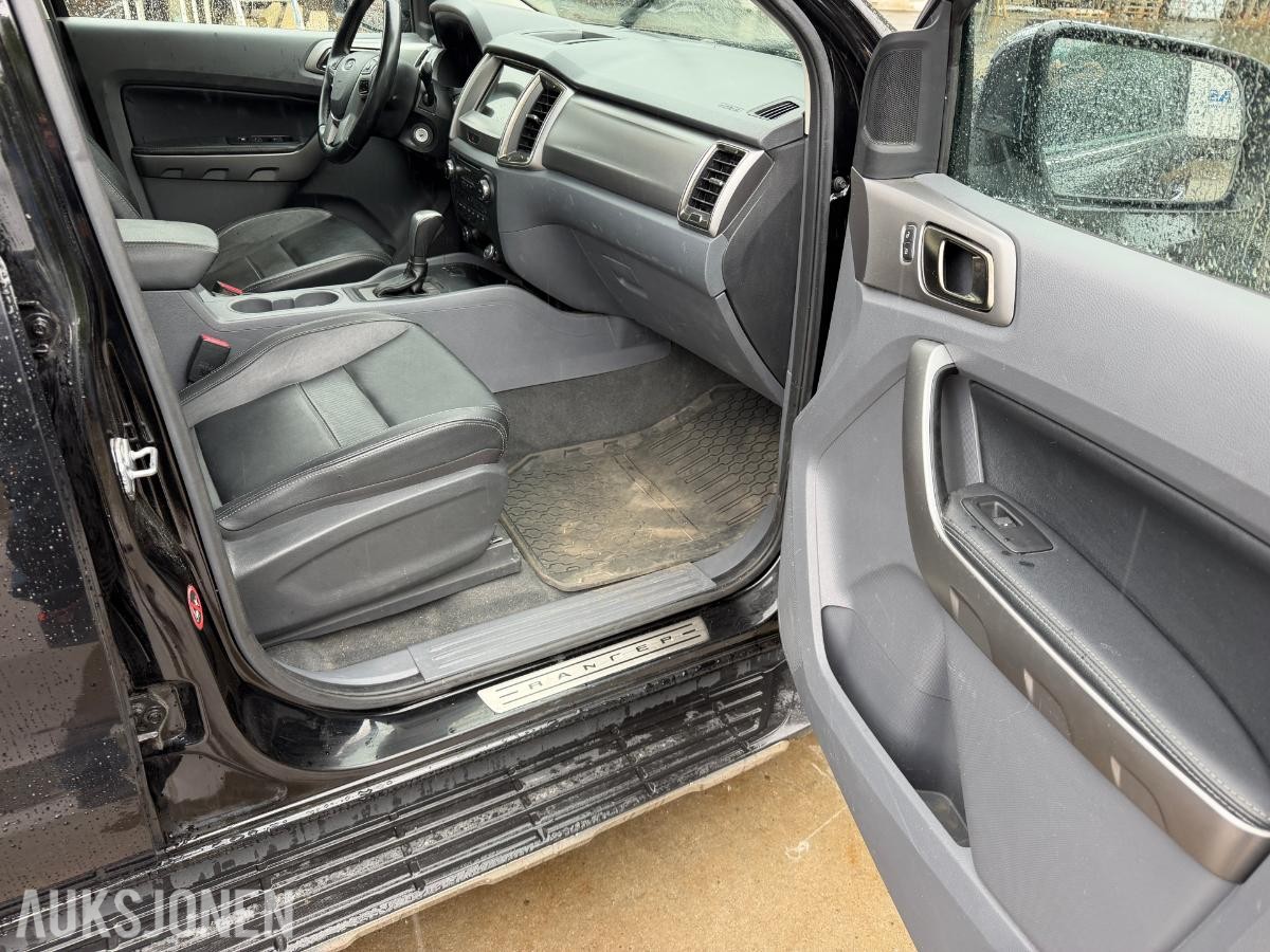 2018 FORD RANGER 4X4 AUTOMAT LIMITED HENGERFESTE NAVIGASJON SKINN CRUICE