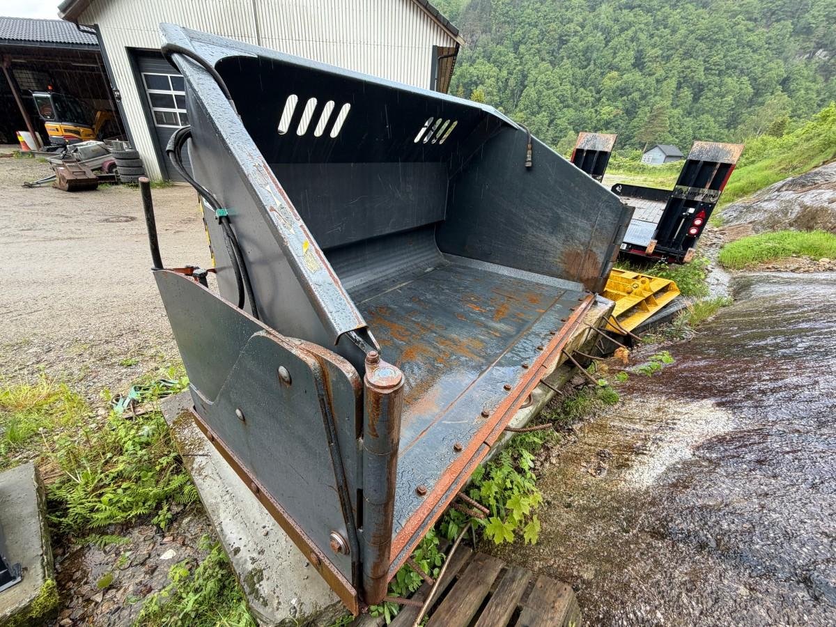 2013 SAMI HYDRAULISK VINGESKUFF 2600 SBM MED STORT BM-FESTE