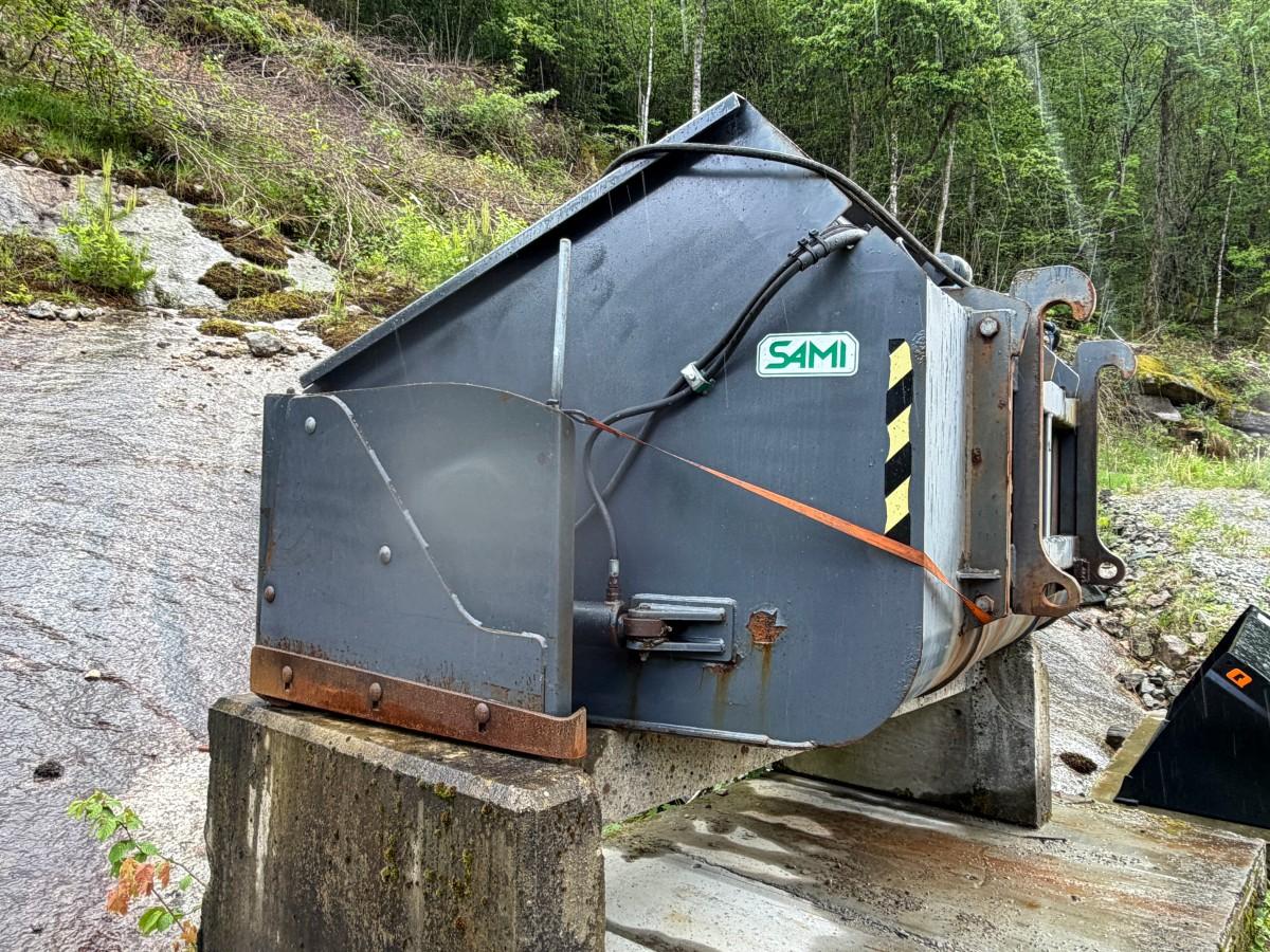 2013 SAMI HYDRAULISK VINGESKUFF 2600 SBM MED STORT BM-FESTE