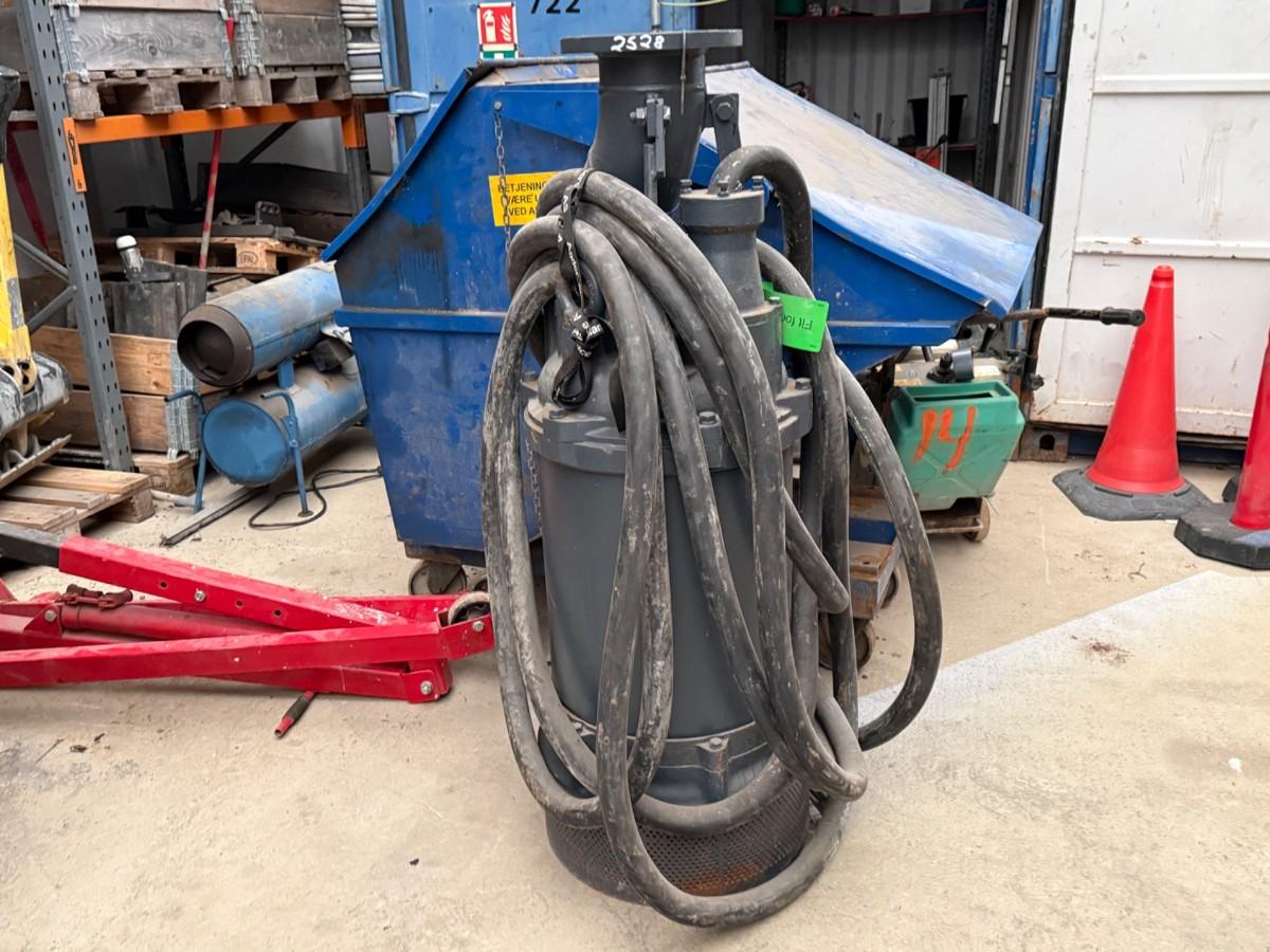 Tsurumi Pumpe LH645-50