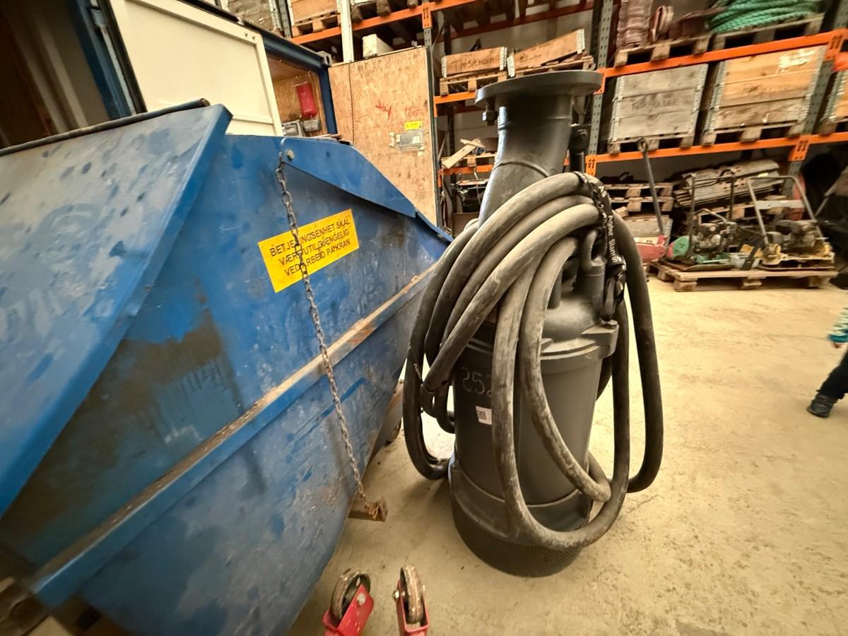Tsurumi Pumpe LH645-50